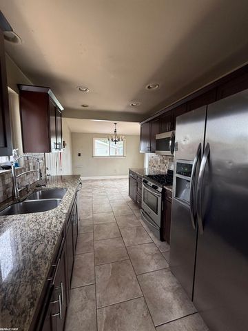 17851 Rainbow Street, Fraser, MI 48026