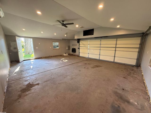 17851 Rainbow Street, Fraser, MI 48026