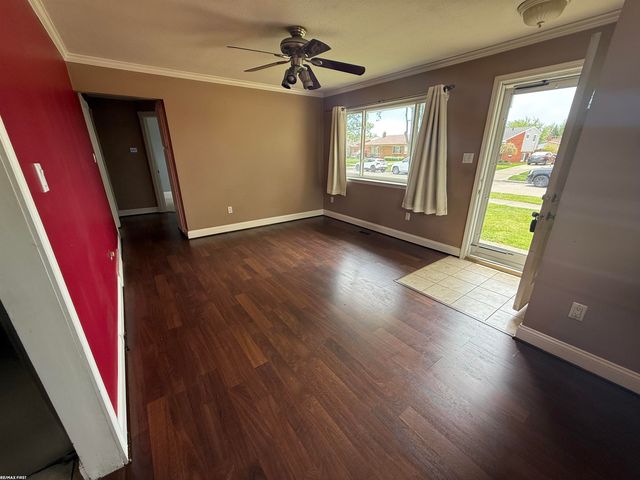 17851 Rainbow Street, Fraser, MI 48026