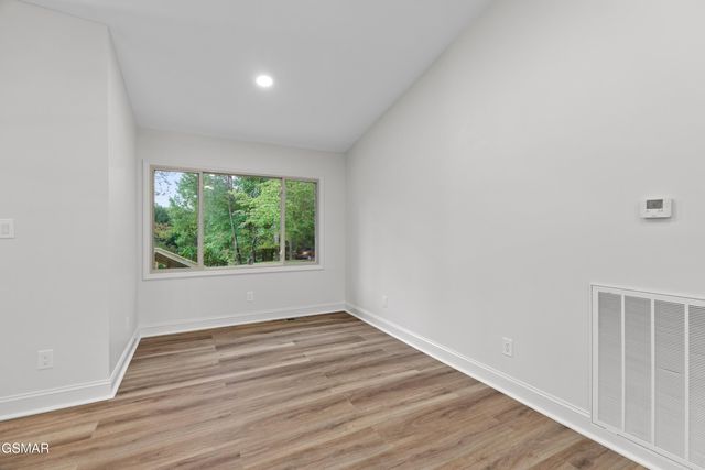 3320 Hazelwood Court, Baneberry, TN 37890