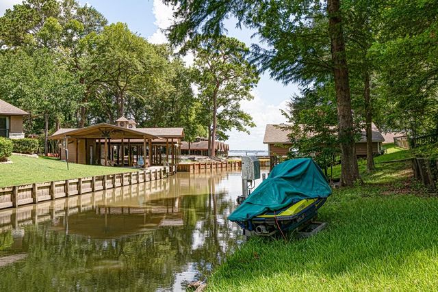 120 Harbor Run Drive, Coldspring, TX 77331