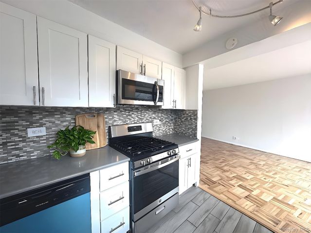 4455 Douglas Avenue 9M, Bronx, NY 10471