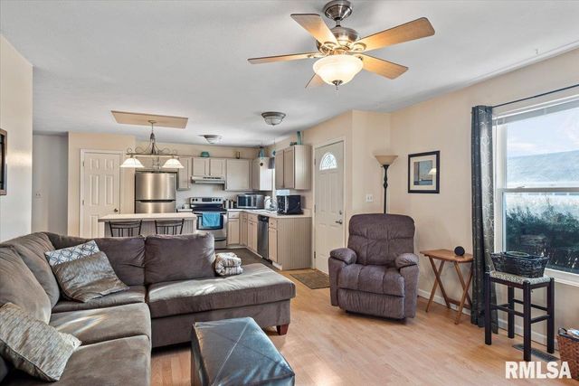 4117 Marie Drive, Springfield, IL 62707