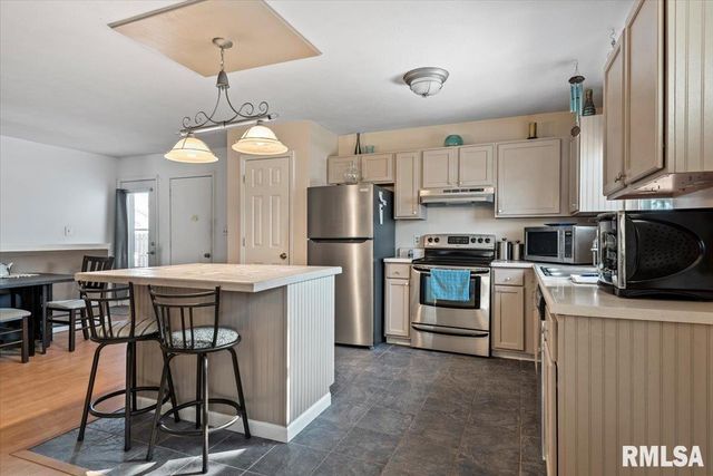 4117 Marie Drive, Springfield, IL 62707