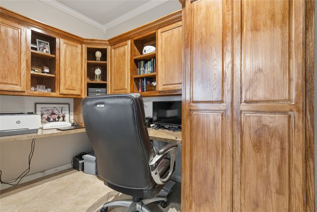 912 Queen Elizabeth Drive, Waco, TX 76657