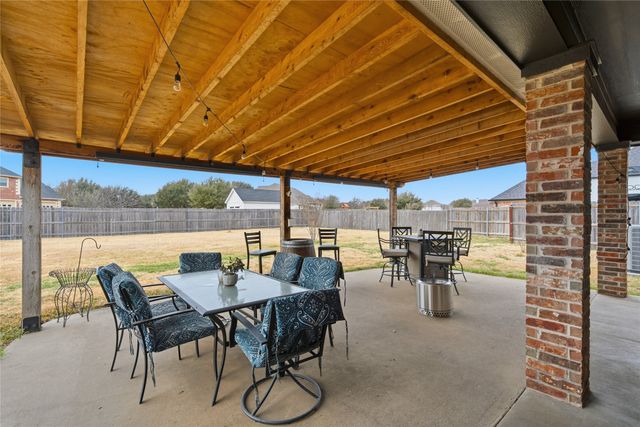 912 Queen Elizabeth Drive, Waco, TX 76657