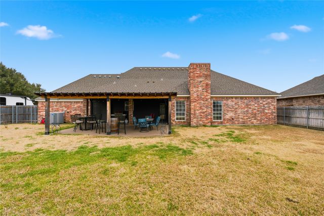 912 Queen Elizabeth Drive, Waco, TX 76657