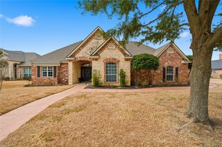 912 Queen Elizabeth Drive, Waco, TX 76657