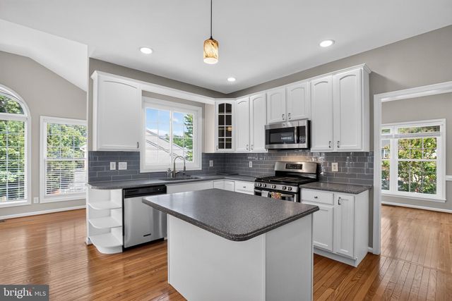 2 SILVERTHORN, Stafford, VA 22554