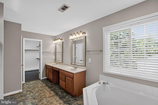2 SILVERTHORN, Stafford, VA 22554