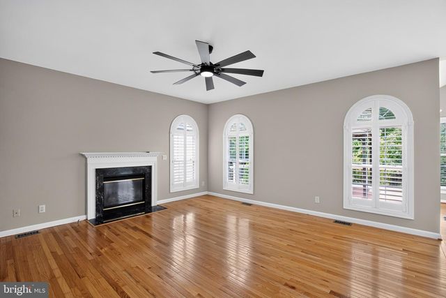 2 SILVERTHORN, Stafford, VA 22554