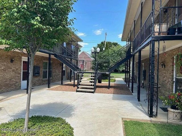 240 Breckenridge Ln, Louisville, KY 40207