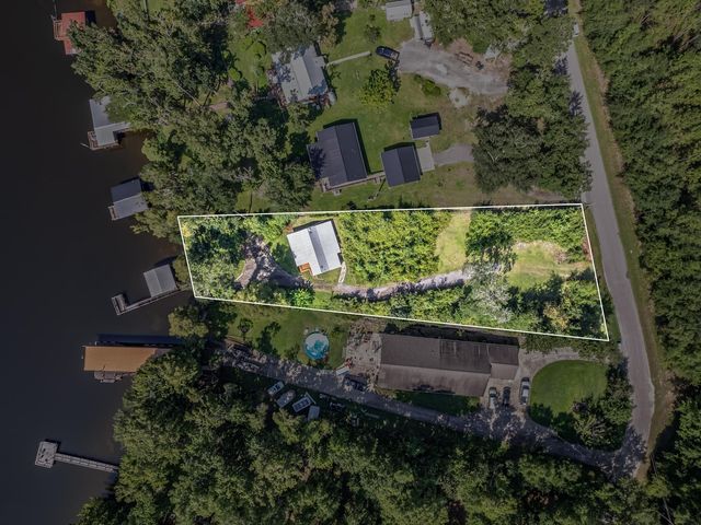 884 Talquin Avenue, Quincy, FL 32351