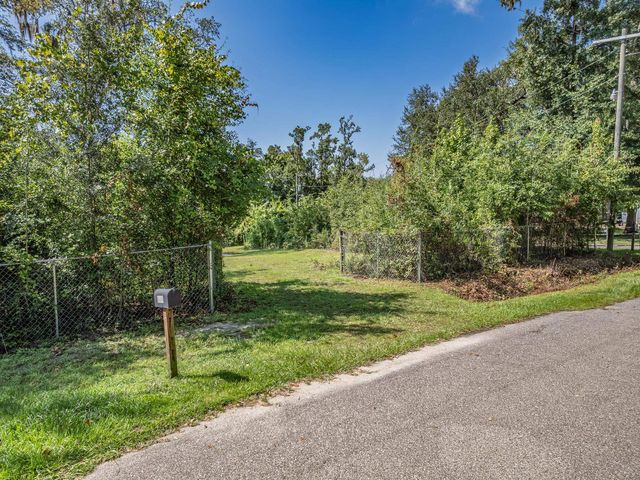 884 Talquin Avenue, Quincy, FL 32351