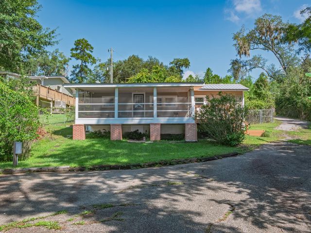 884 Talquin Avenue, Quincy, FL 32351