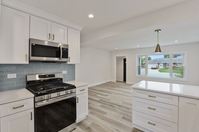 9705 Oak Park Avenue, Oak Lawn, IL 60453