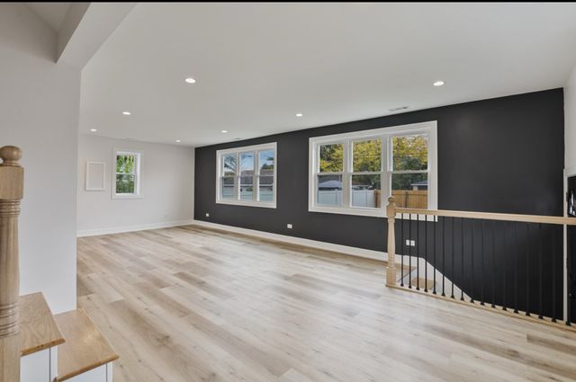 9705 Oak Park Avenue, Oak Lawn, IL 60453