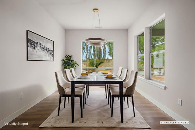 950 Santa Cruz Drive, Redding, CA 96003