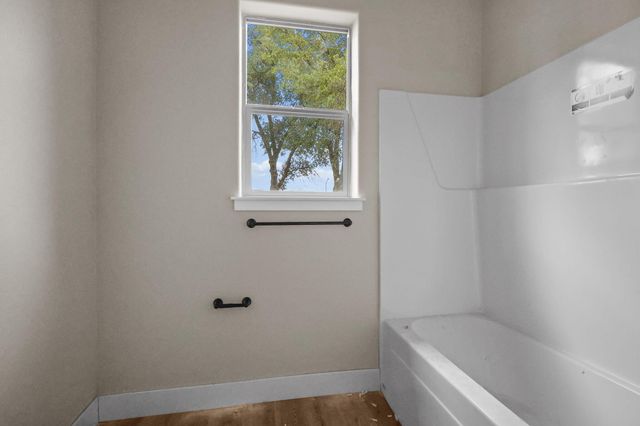 950 Santa Cruz Drive, Redding, CA 96003