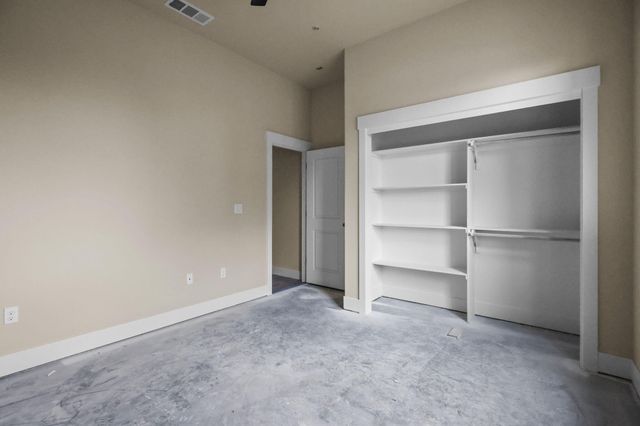 950 Santa Cruz Drive, Redding, CA 96003