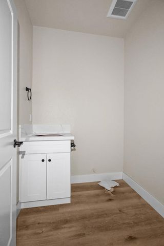 950 Santa Cruz Drive, Redding, CA 96003