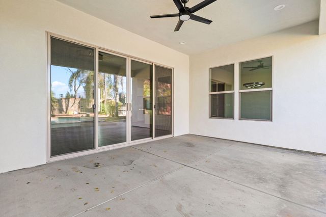 950 Santa Cruz Drive, Redding, CA 96003