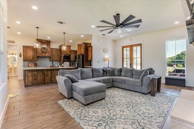 120 Lone Oak, Mineral Wells, TX 76067