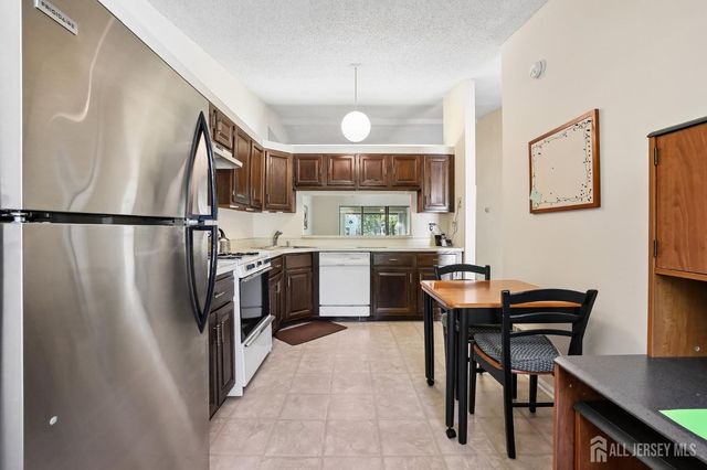 188 W Wycoff Way, East Brunswick, NJ 08816