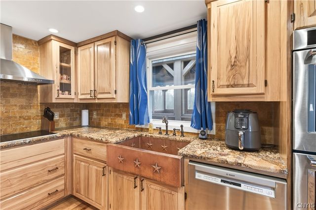 120 Savaria Drive, Geddes, NY 13209
