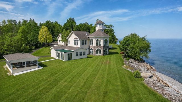 304 Lakeshore Road, Oswego, NY 13126