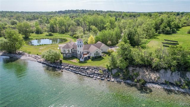 304 Lakeshore Road, Oswego, NY 13126