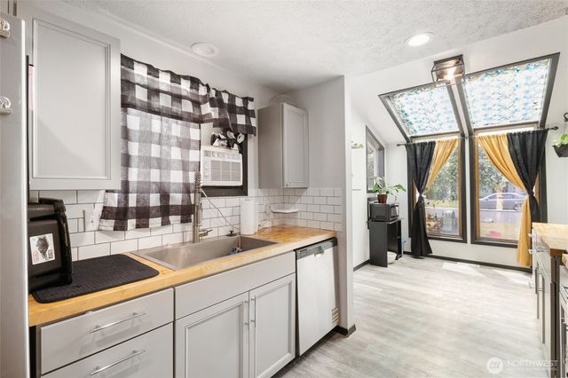 9307 Albert Way SE, Moses Lake, WA 98837