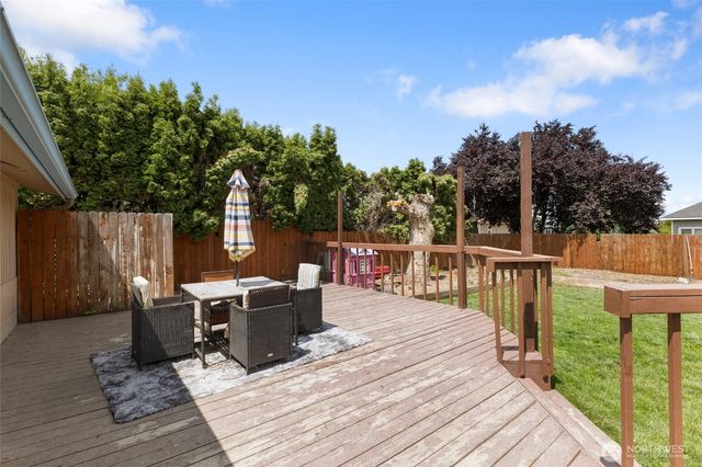 9307 Albert Way SE, Moses Lake, WA 98837