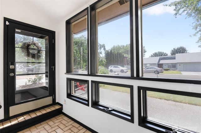 9307 Albert Way SE, Moses Lake, WA 98837