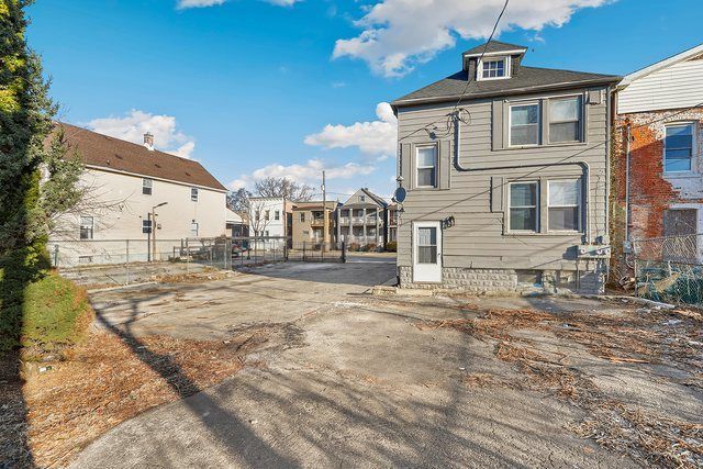 238 E 22 Street, Chicago Heights, IL 60411