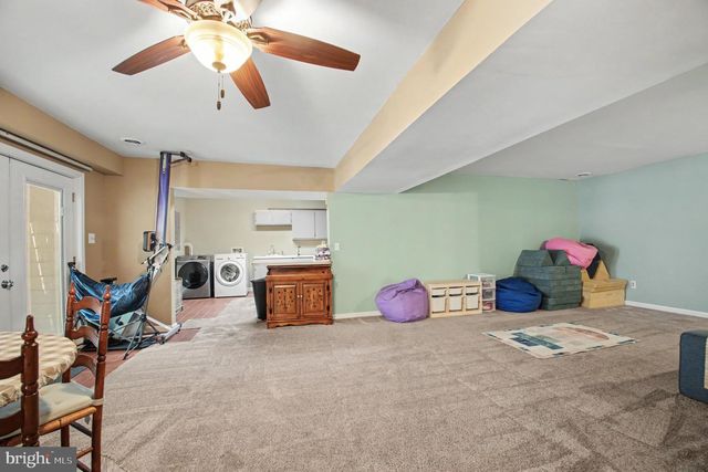 408 WESTOVER PKWY, Locust Grove, VA 22508