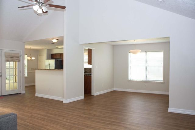 9526 Dundalk Street, Spring, TX 77379