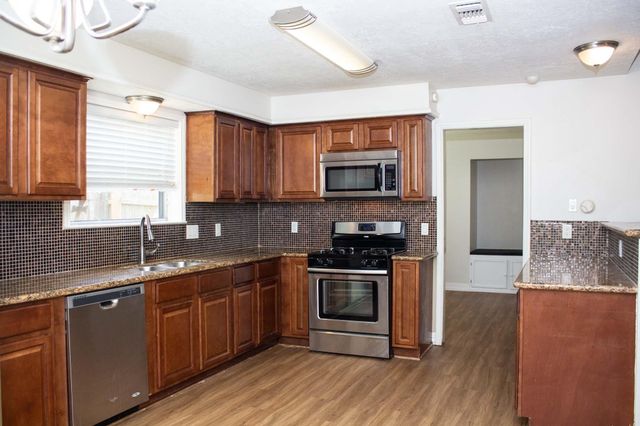 9526 Dundalk Street, Spring, TX 77379