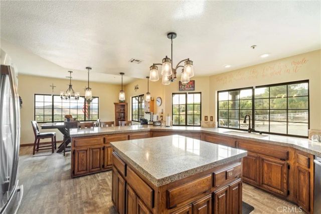 6535 Juniper Crest Road, Agua Dulce, CA 91390