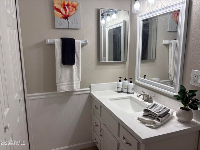 461 W Holmes Avenue 132, Mesa, AZ 85210