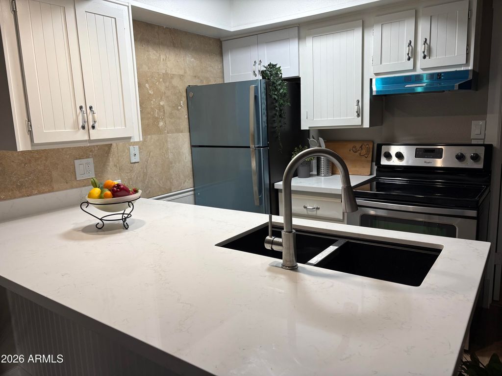 461 W Holmes Avenue 132, Mesa, AZ 85210