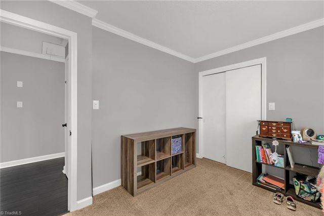 921 Lake W Drive, Thomasville, NC 27360