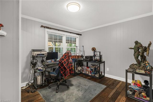 921 Lake W Drive, Thomasville, NC 27360