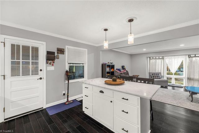 921 Lake W Drive, Thomasville, NC 27360