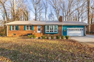 921 Lake W Drive, Thomasville, NC 27360