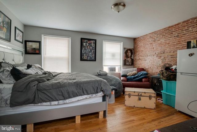2414 SAINT PAUL ST, Baltimore, MD 21218