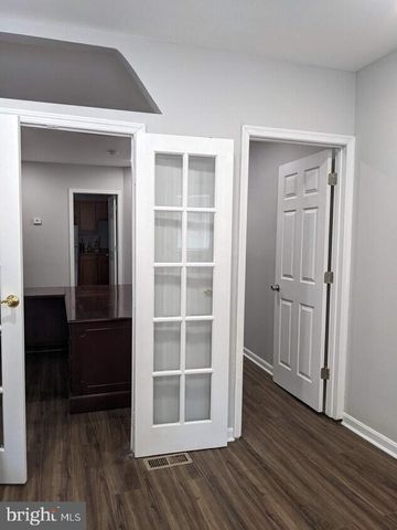 2414 SAINT PAUL ST, Baltimore, MD 21218