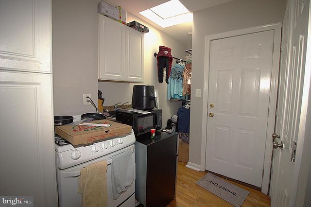 2414 SAINT PAUL ST, Baltimore, MD 21218