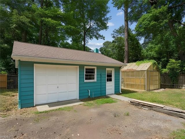 503 Old Dominion RD, Yorktown, VA 23692