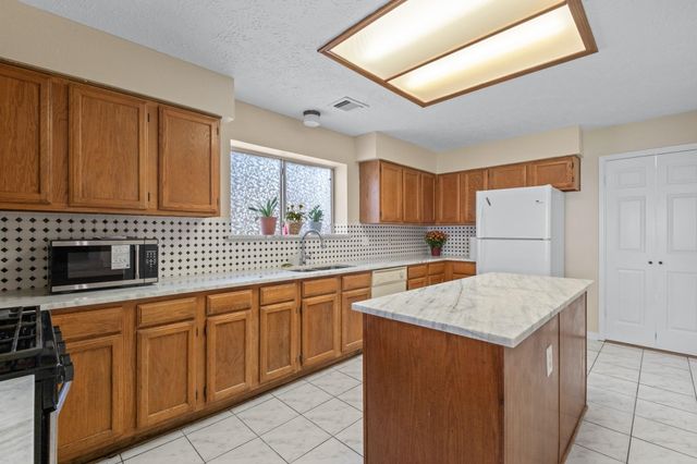 4131 Club Valley Dr Drive, Houston, TX 77082